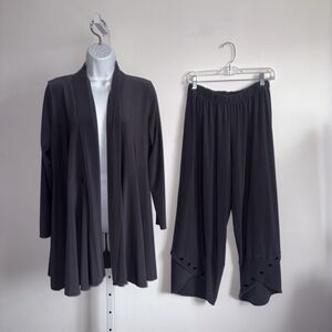 Sun Kim Charcoal Gray Open Jacket & Cropped Pants Set Size Medium Minimalist